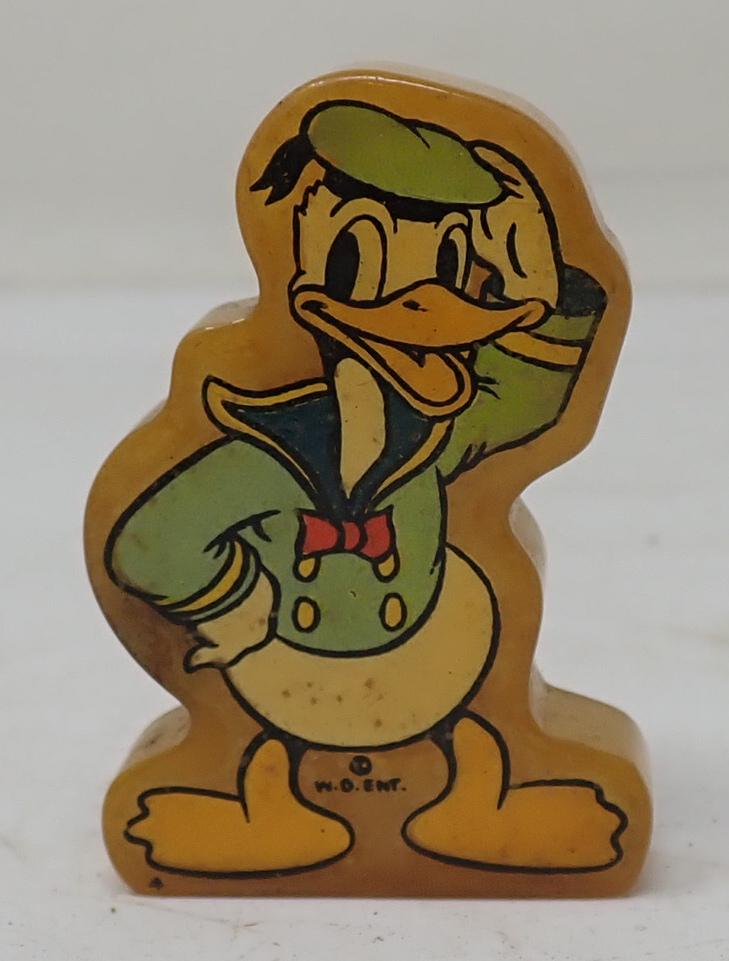 Bakelite Donald Duck Pencil Sharpener (1 of 2)