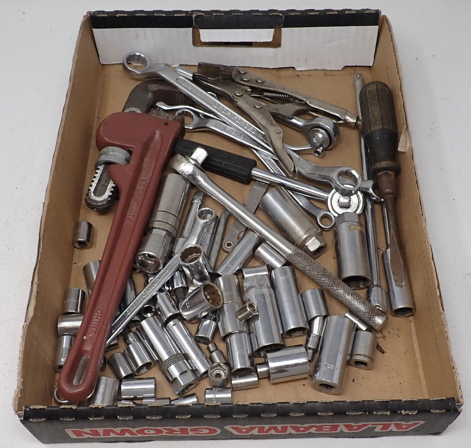 Pipe Wrench Sockets Rachets Wrenches (1 of 2)