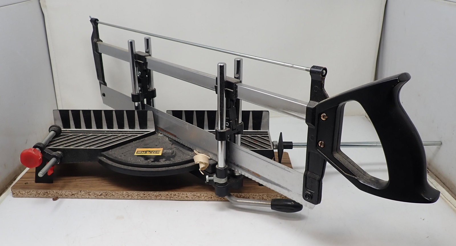 Empire Miter Box and Saw (1 of 2)