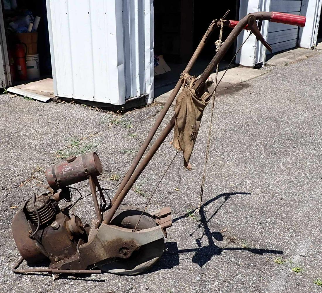 Lodge & Shipley Walk Behind Garden Tractor (1 of 7)