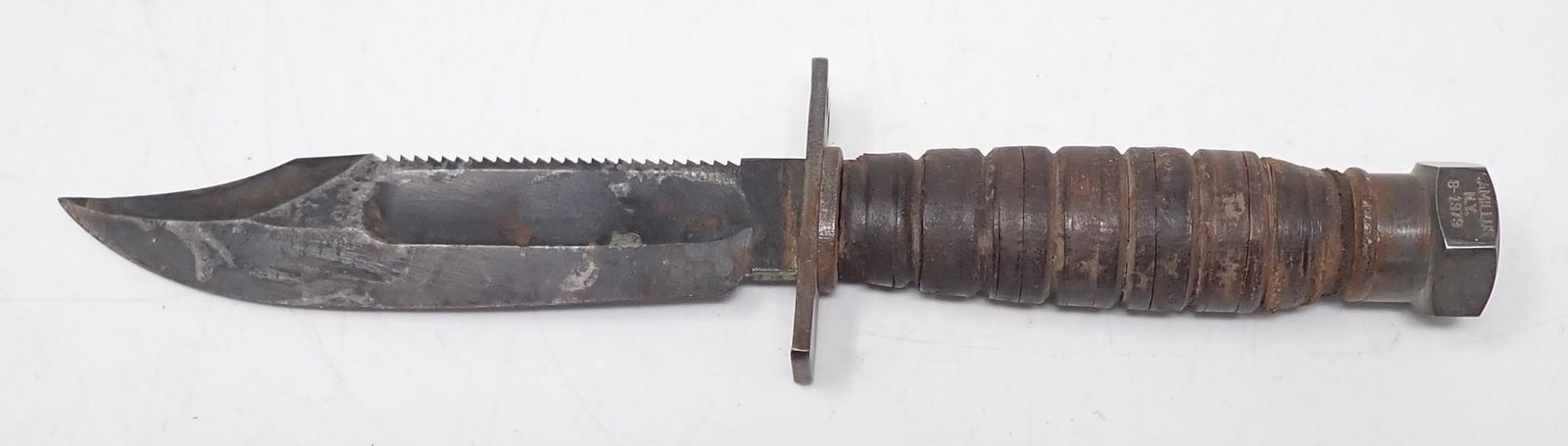 Camillus 8-1979 Combat Knife (1 of 6)