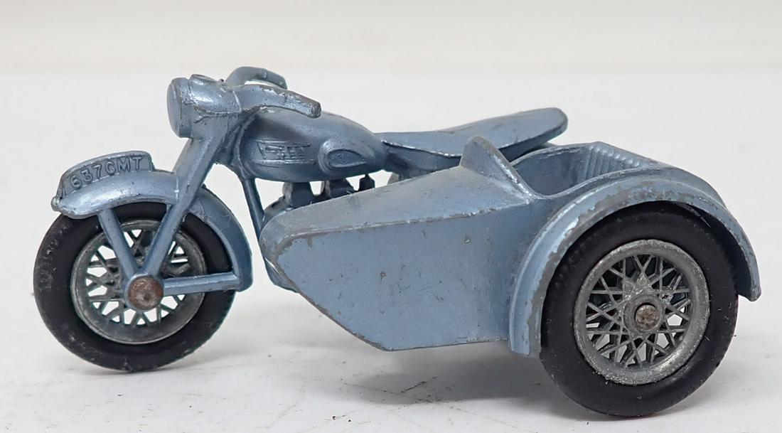Lesney Triumph T110 Motorcycle w/ Side Car (1 of 3)