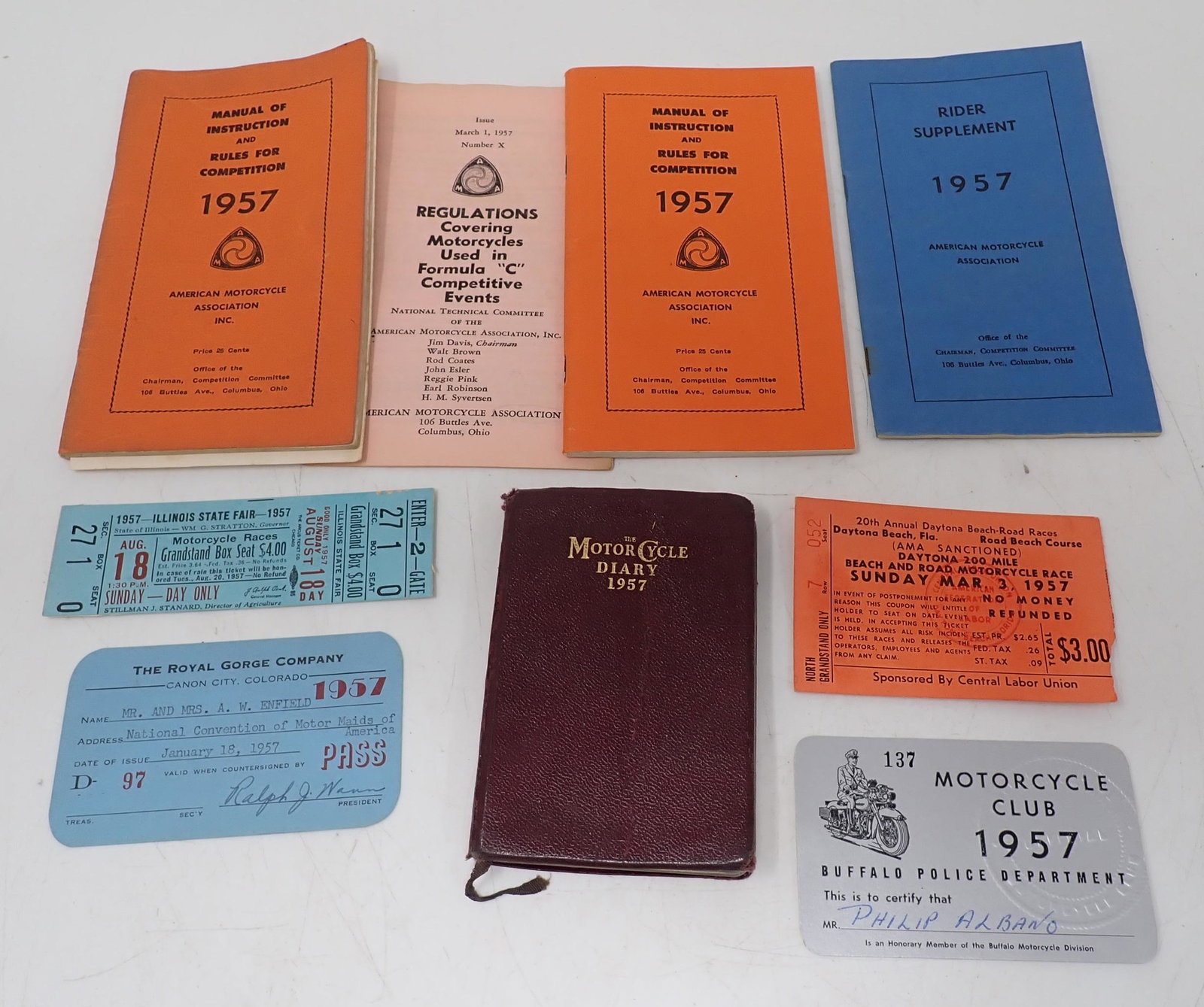 AMA Motorcycle Manuals Race Tickets Diary: Getting all pictured
