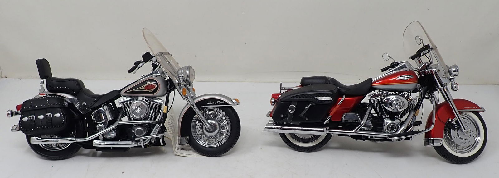 2 Franklin Mint Harley Davidson Motorcycles (1 of 4)
