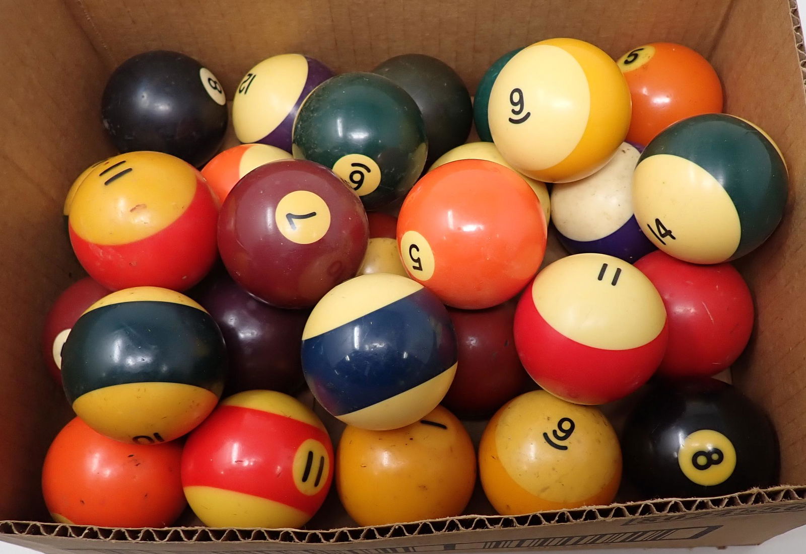 28 Vintage Pool Table Balls (1 of 1)