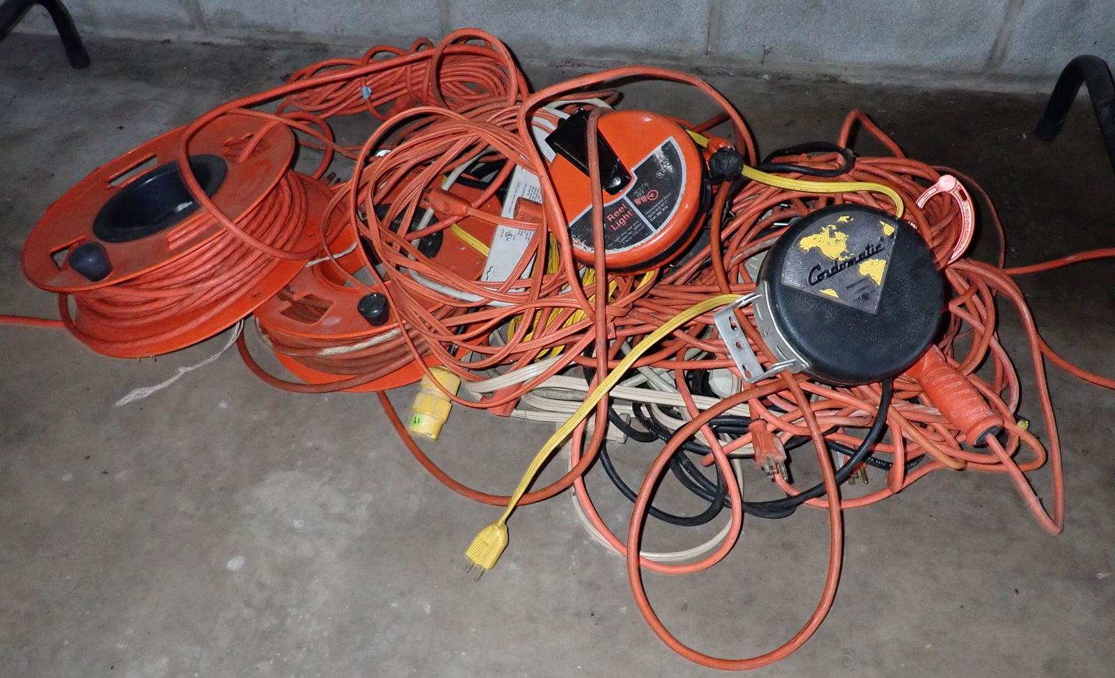 Extension Cords and Reels (1 of 2)