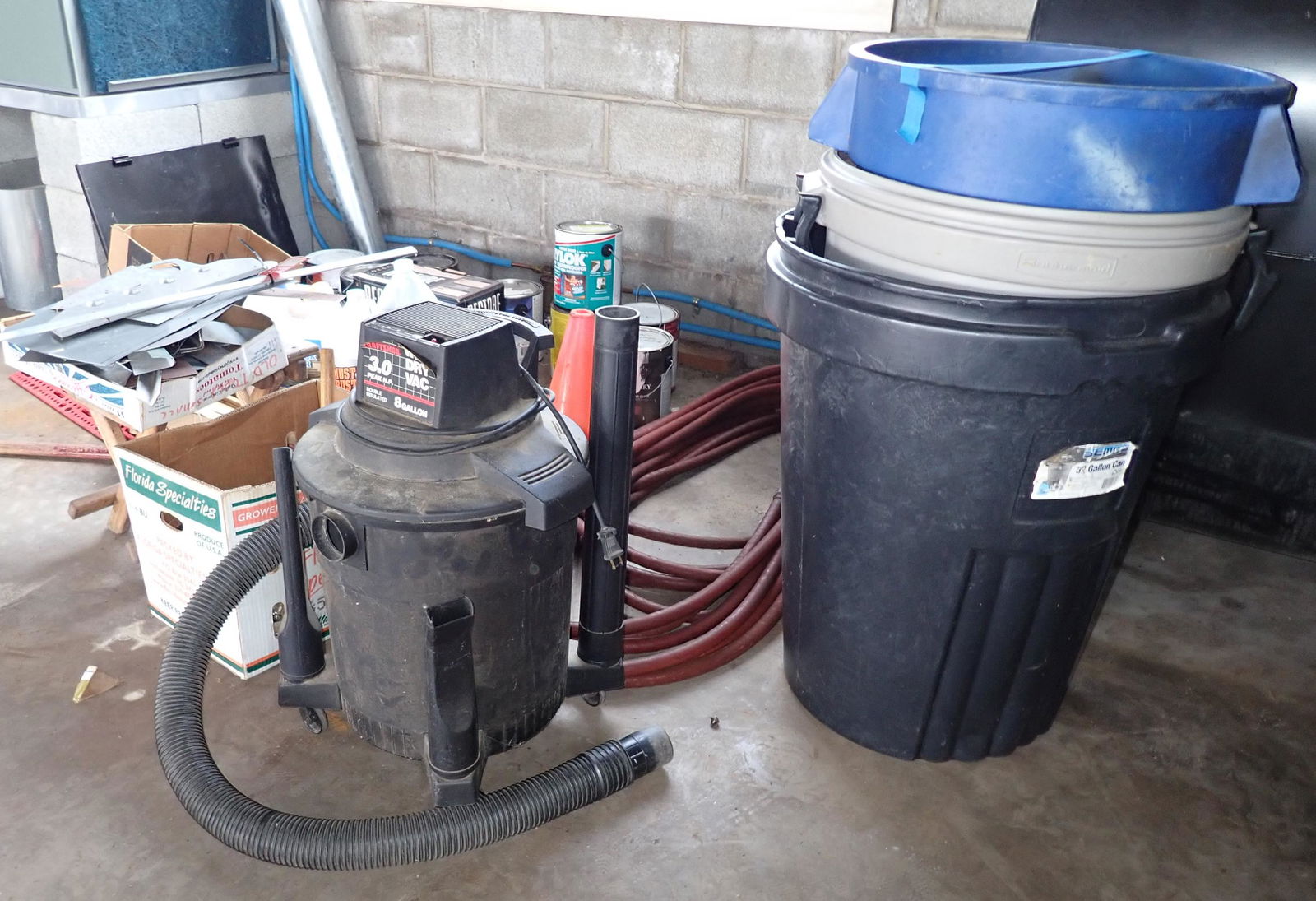 Shop Vac Trash Cans & Misc (1 of 4)