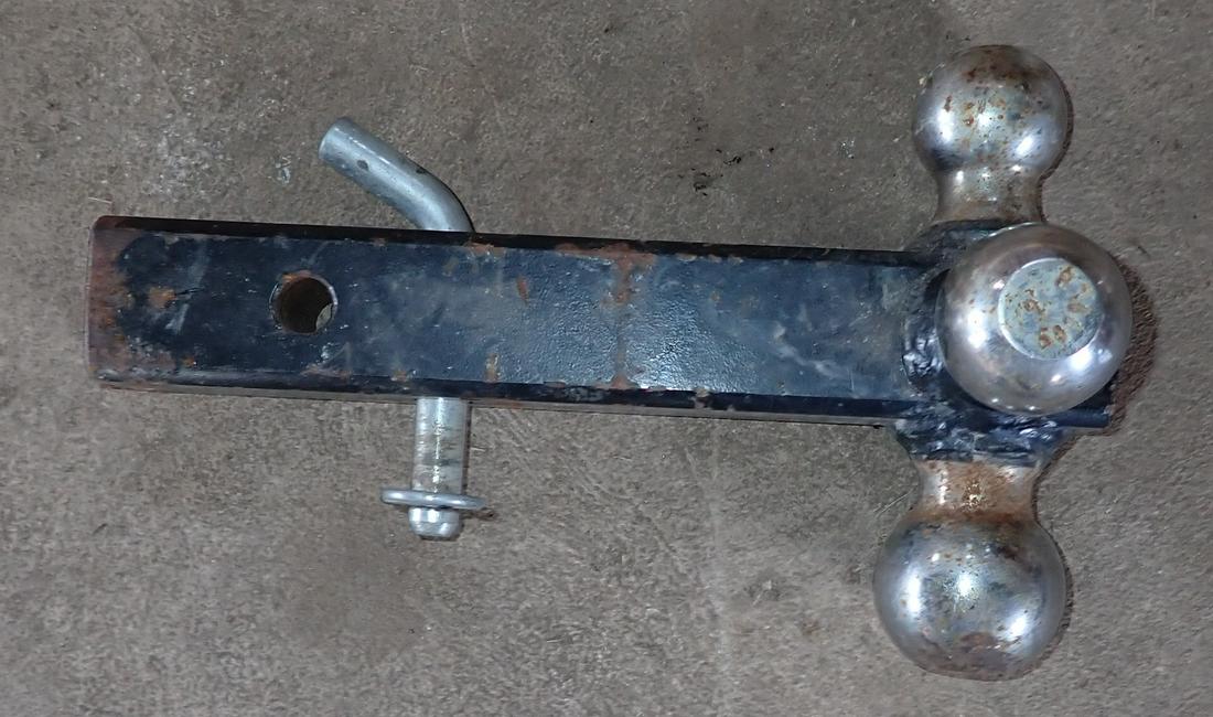 Hitch Receiver w/ 2" , 2 5/16" , and 1 7/8" ball.s (1 of 1)