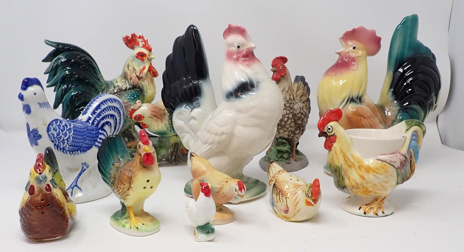 Rooster & Chicken Figures S&P Shakers Misc (1 of 4)