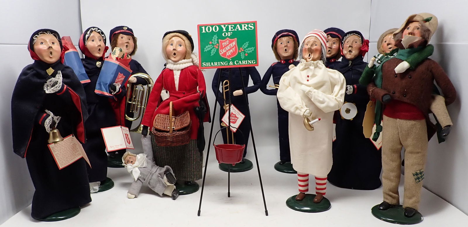 Byers Choice Salvation Army & Christmas Carol Figures (1 of 5)
