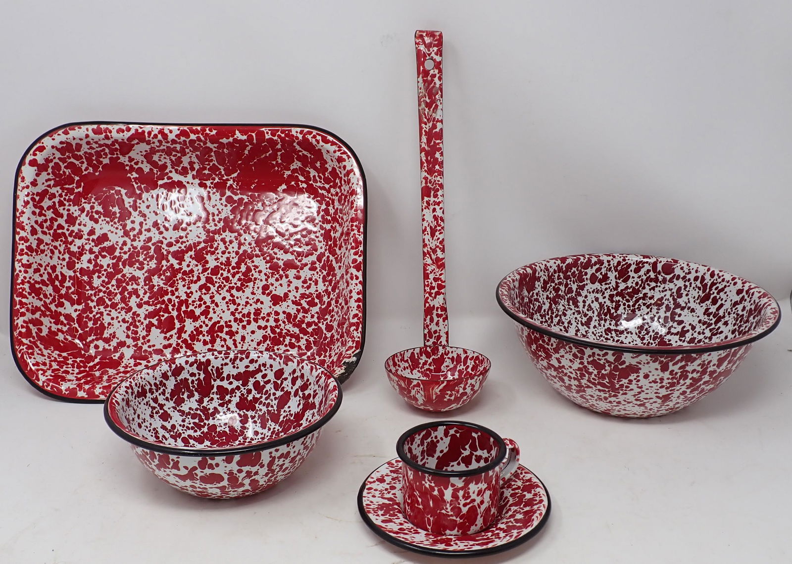 Red& White Enamelware Bowl Pan Misc (1 of 4)