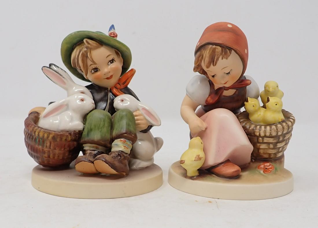 Hummel Figurines: Approx 4 1/4" tall