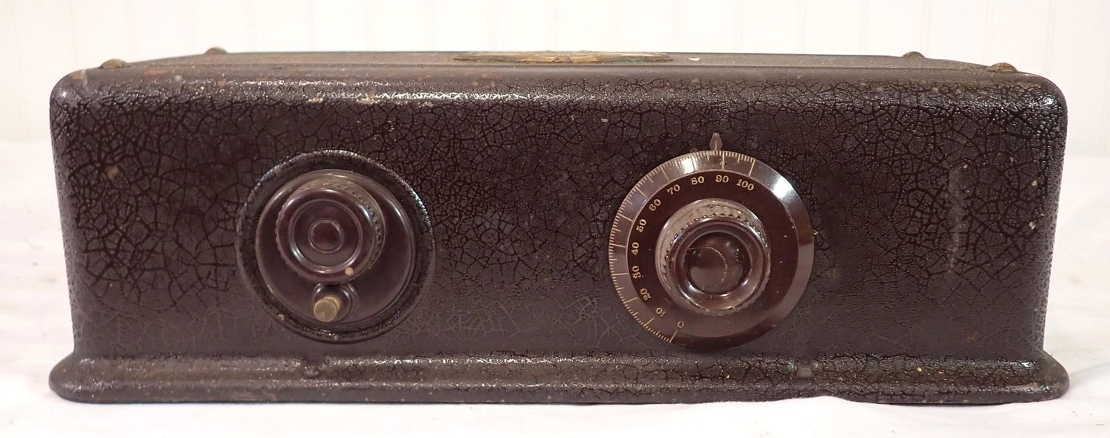 Atwater Kent Model 35 Radio (1 of 4)