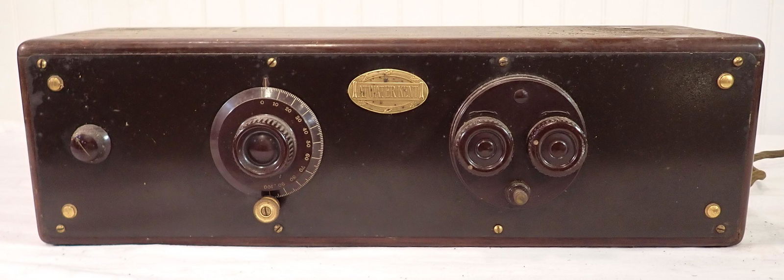 Atwater Kent Model 33 Radio (1 of 5)