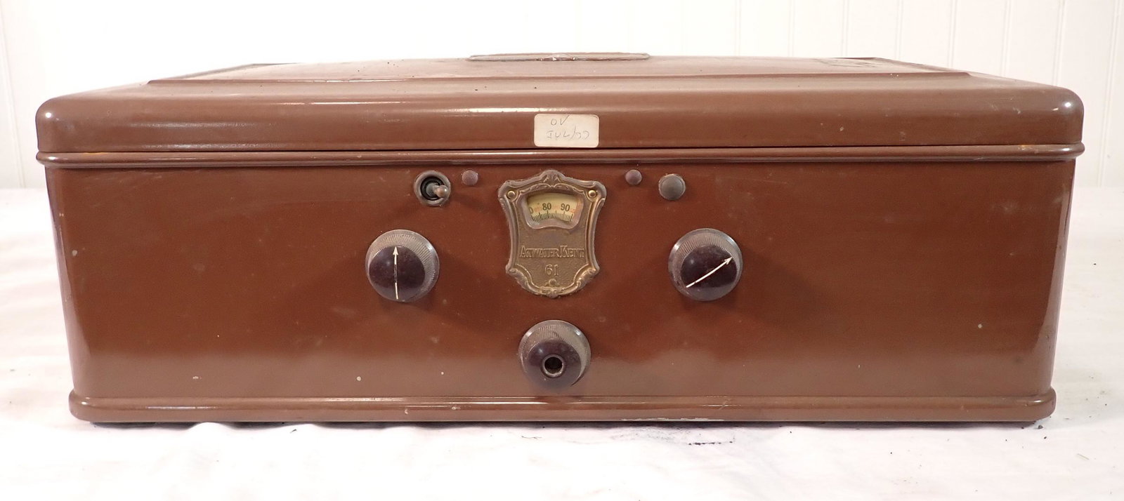 Atwater Kent Model 61 Radio: Table top radio