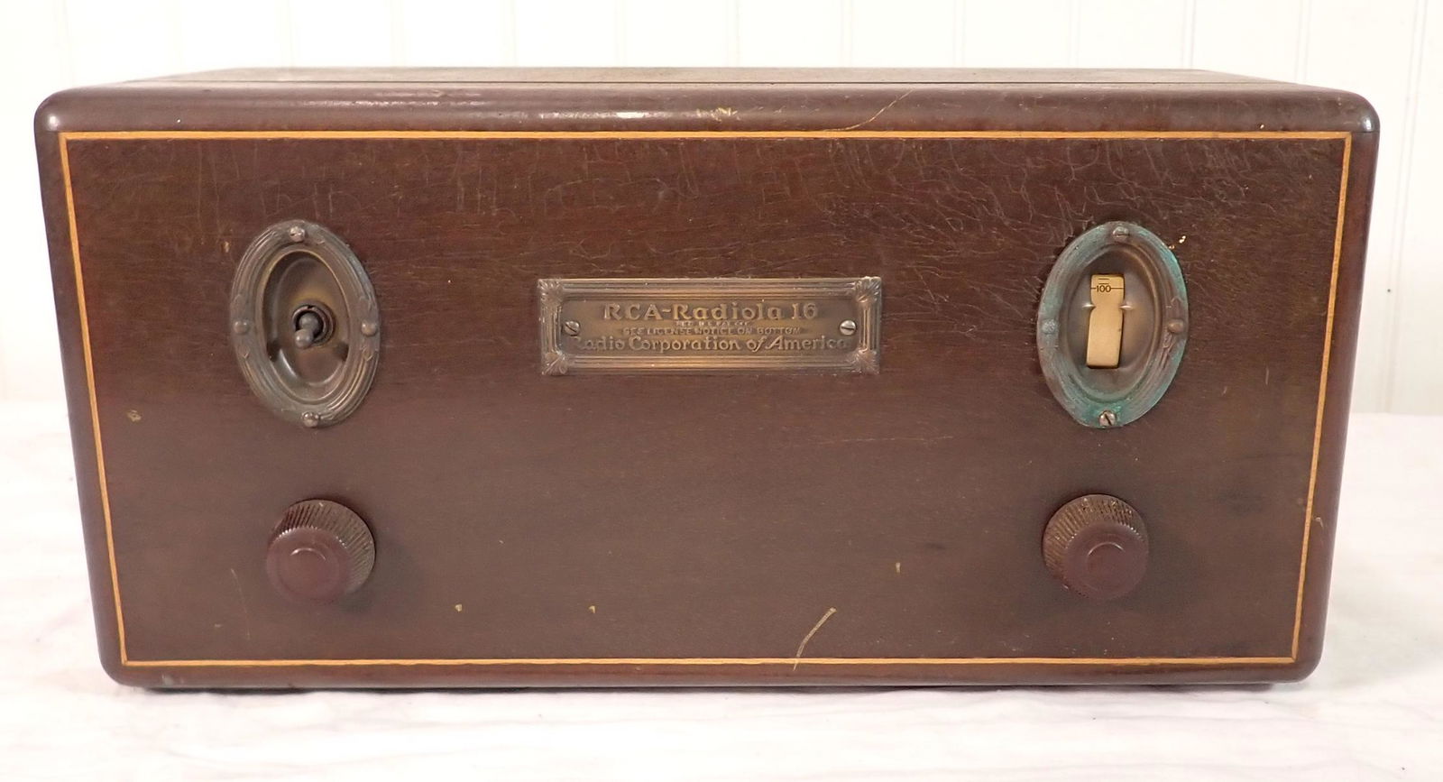 RCA Radiola 16 Radio (1 of 3)