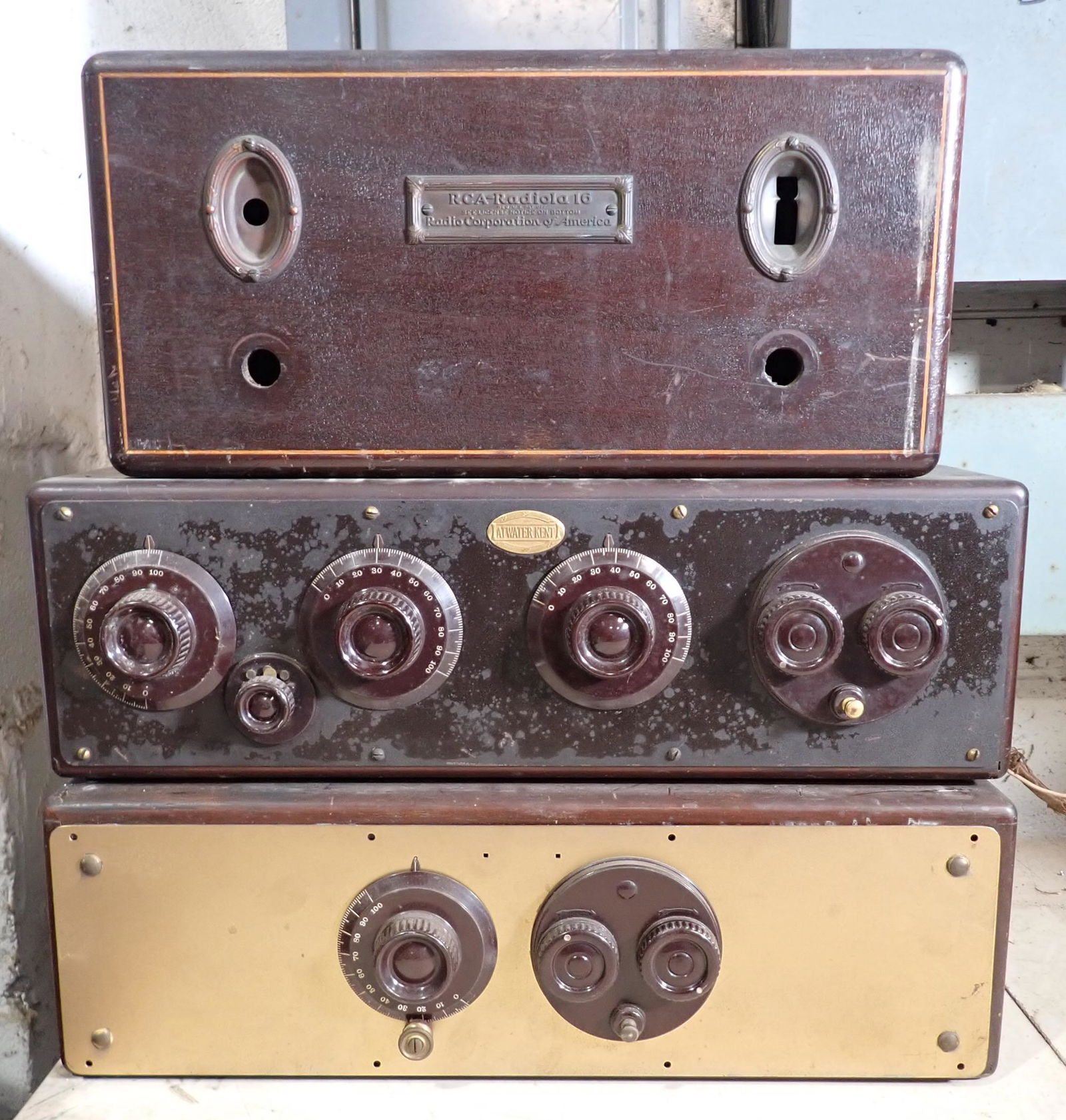 Atwater Kent & RCA Radiola 16 Case (1 of 4)