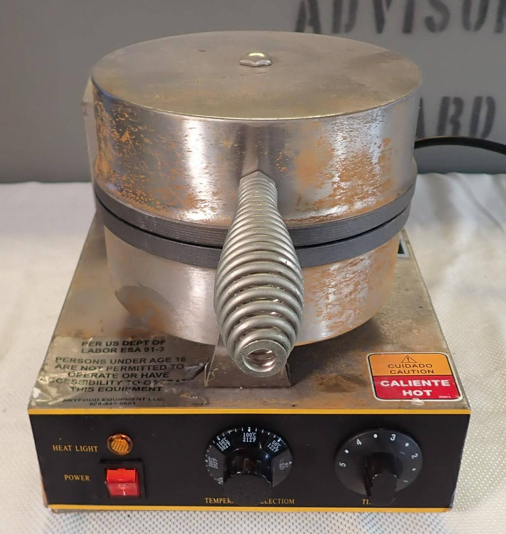 Fleetwood Skymsen Commercial Waffle Maker: Waffle maker model # EHF-1