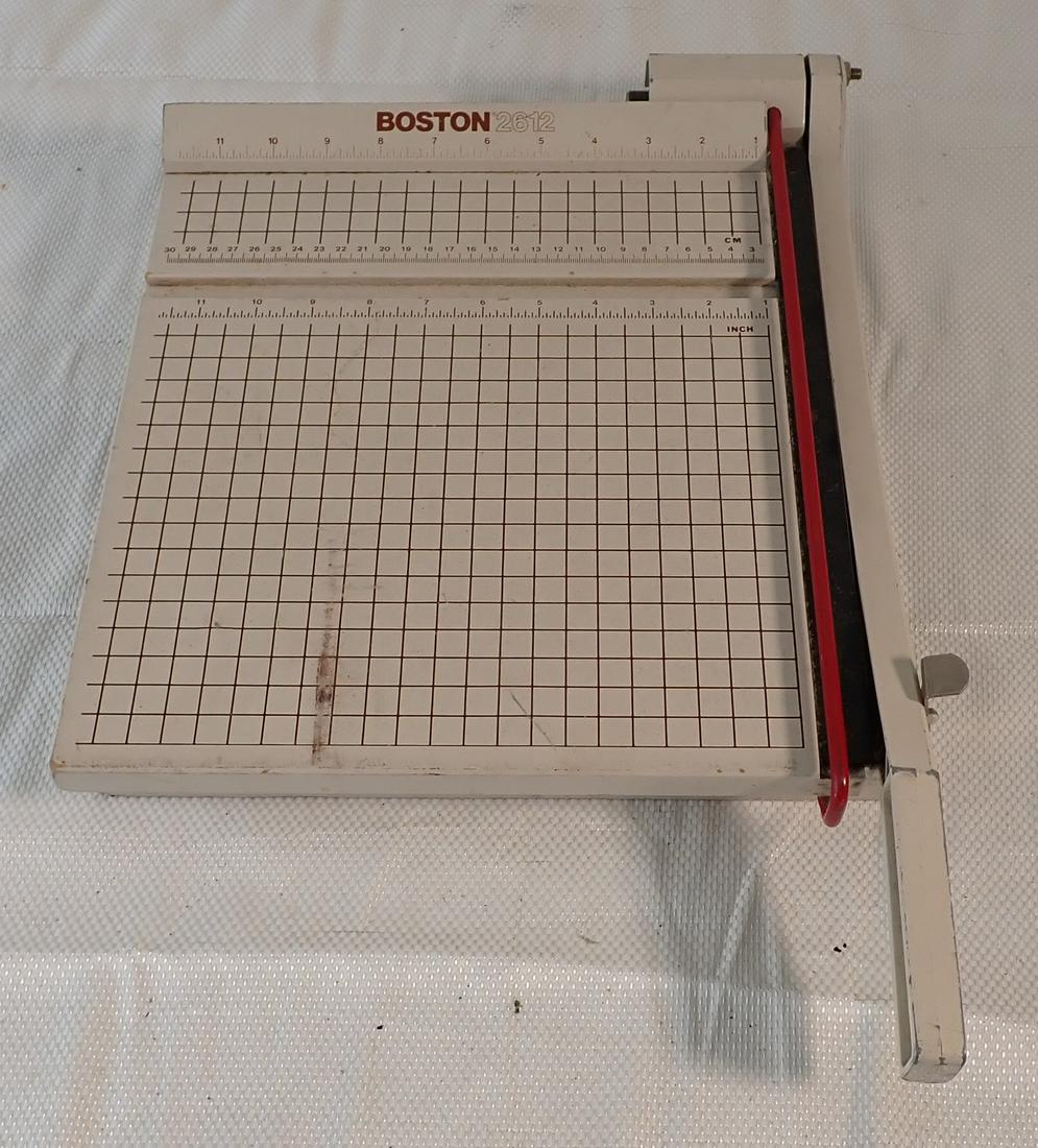 Boston 2612 Paper Cutter (1 of 1)