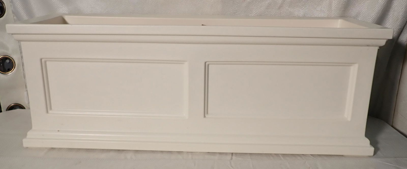 Madison Flower Box / Planter (1 of 2)