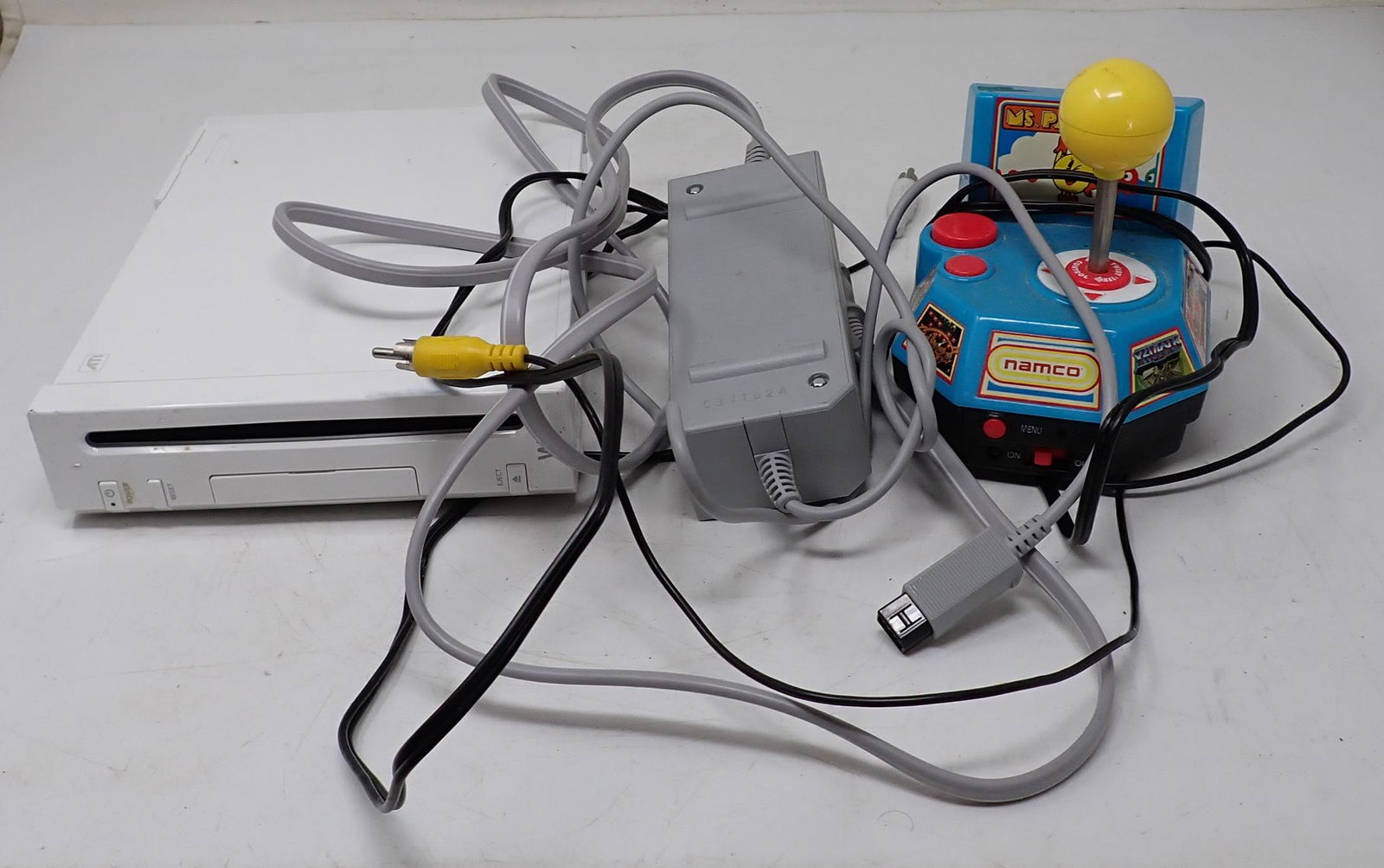 Nintendo Game System Namco Ms Pacman (1 of 3)