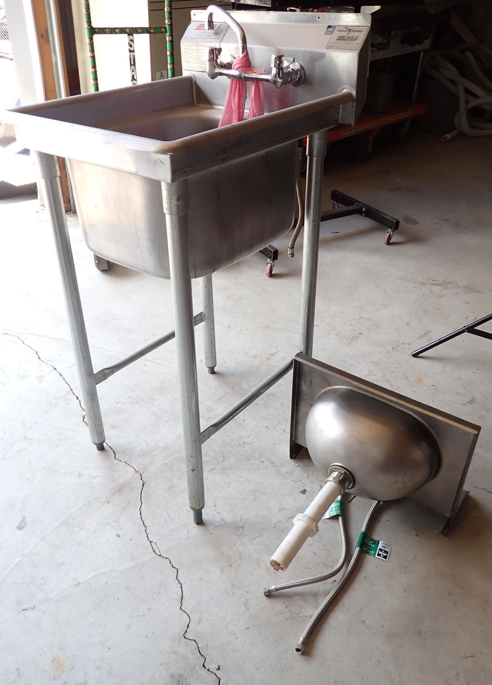 2 Eagle Stainless Steel Sinks (1 of 6)