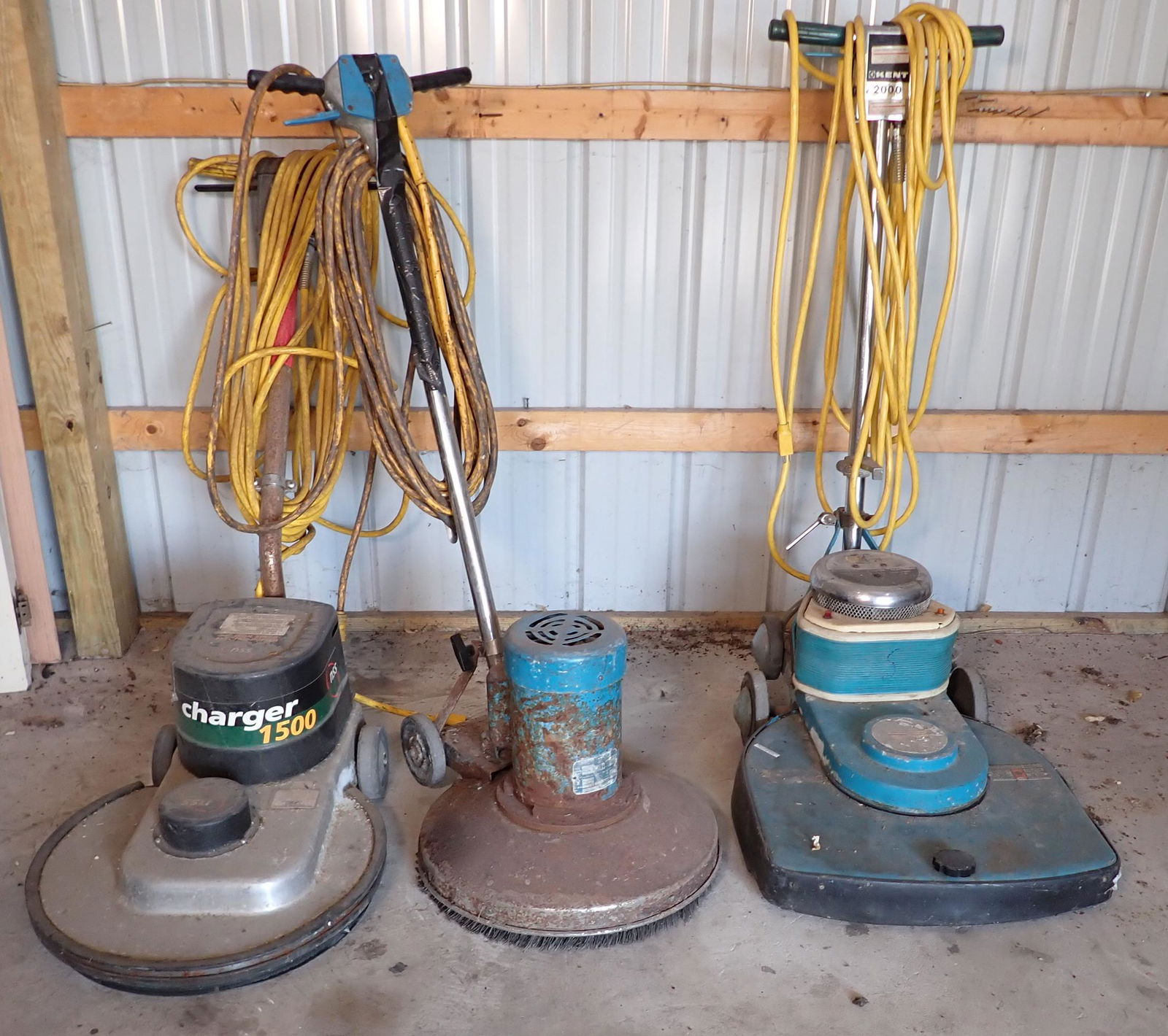 3 Floor Cleaners / Buffers (1 of 4)