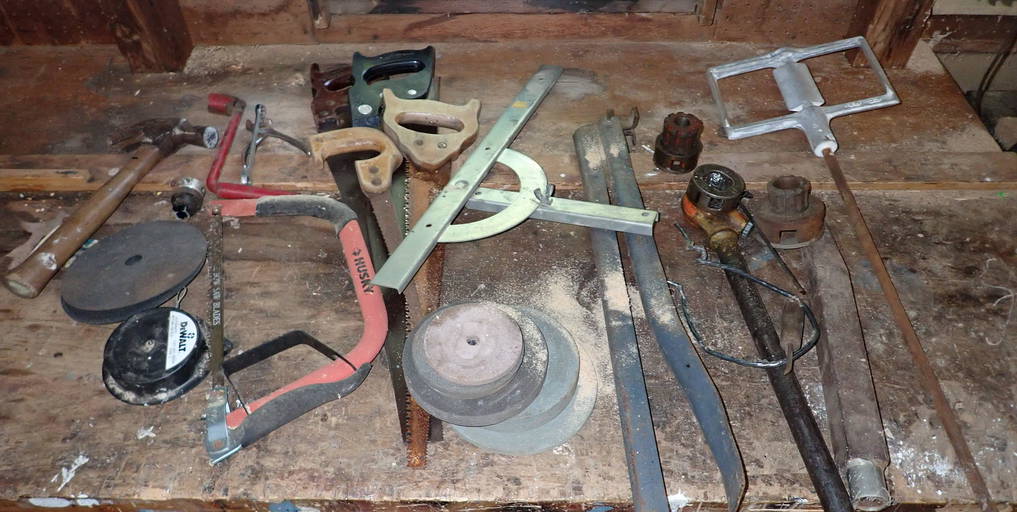 Grinding Stones Saws Dies & Lead & Tools (0024) on Sep 18, 2022 M.J. Stasak Jr. Auction and