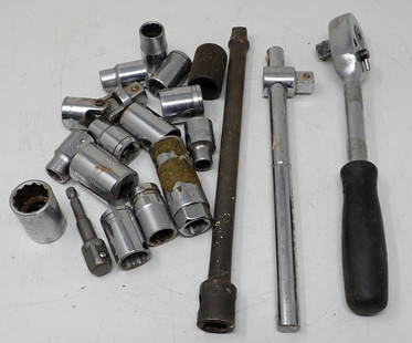 1/2" Drive Rachet Sockets Breaker Bar Extension: Rachet is apprx 9 3/4" long