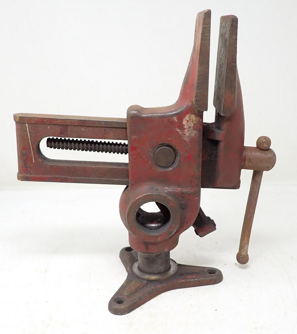 Vintage Columbian Vise: Approx 2 1/2" Jaws