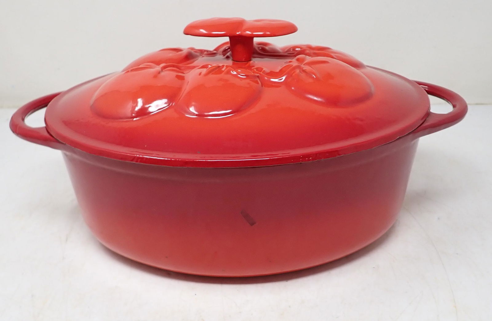 Technique Cast Iron Enameled Casserole: Approx 9 1/8" x 14 1/8" x 7" tall