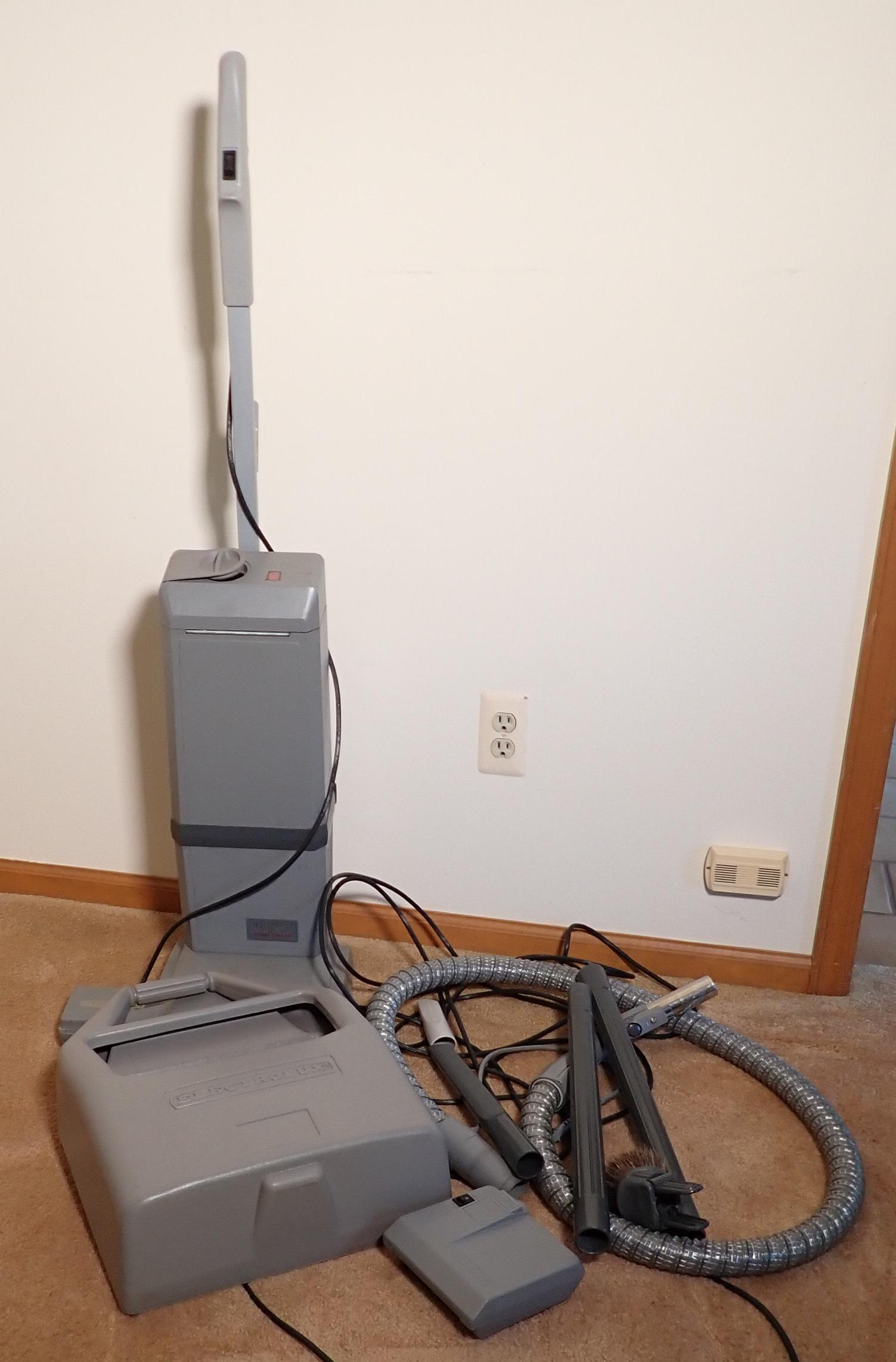 Electrolux Vacuum (1 of 2)