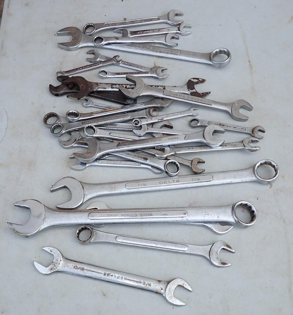 Lot of Misc Wrenches: Getting all pictured
