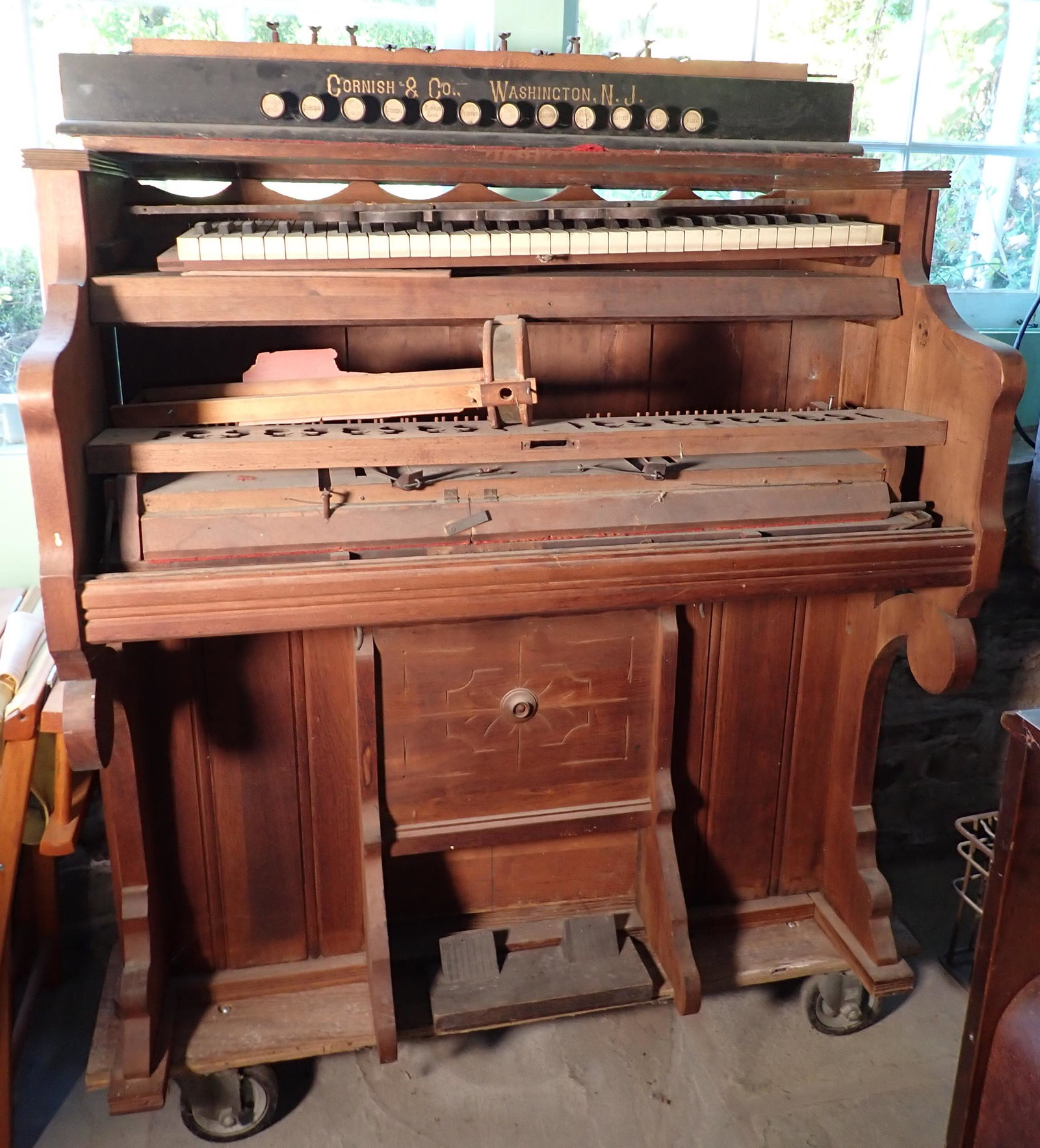 Cornish & Co Washington NJ Organ: Approx 24" x 40 1/4" x 43 1/4" tall ( as pictured). No shipping , bring help to load. Dolly is not included.