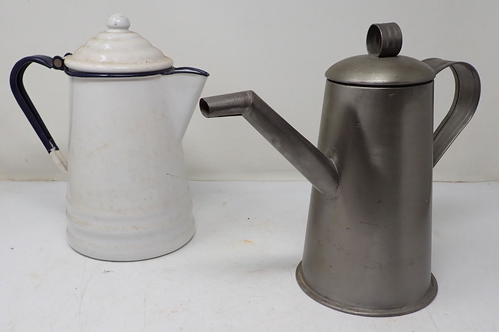 Agateware Coffee Pot Tin Teapot (1 of 1)