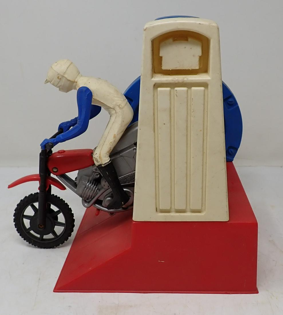 1980 Ideal Evel Knievel Stunt Cycle Launcher Toy (1 of 3)