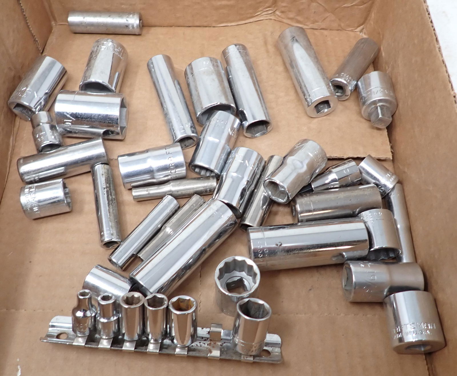 Craftsman 1/4" 3/8" & 1/2" Drive Sockets (1 of 2)