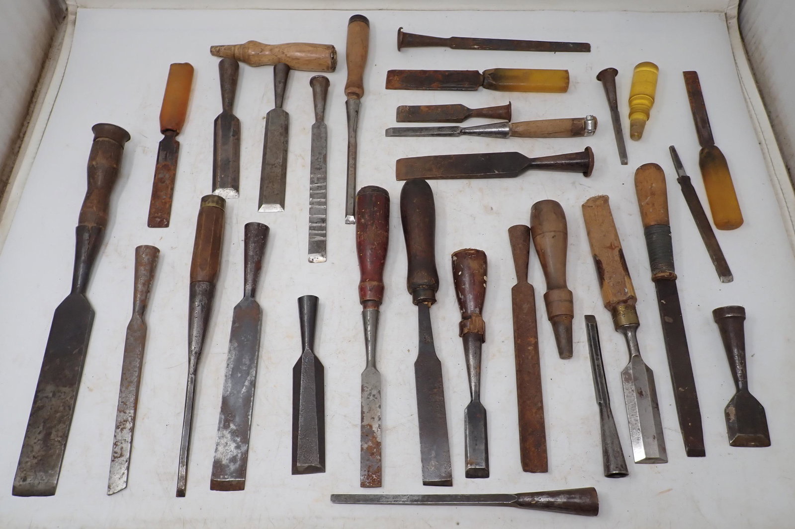 Chisels incl Pexto: Pexto on far left is apprx 1 1/4" wide and 13" long