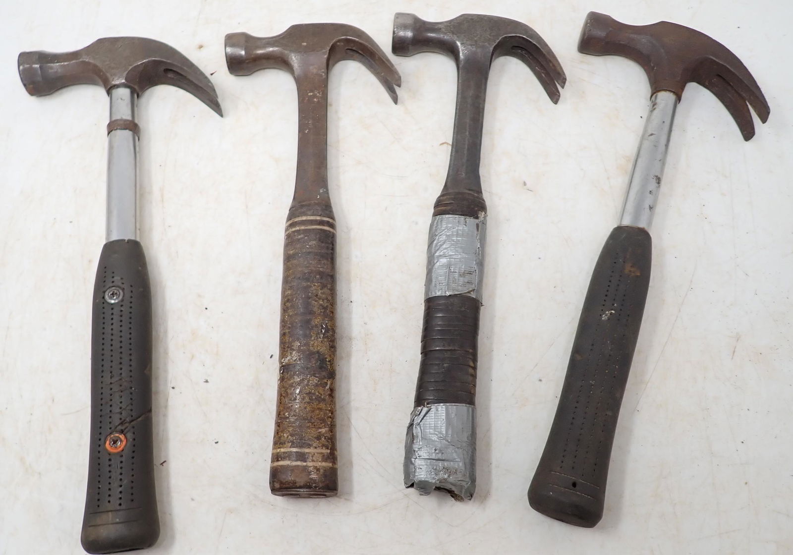 4 Carpenter Hammers (1 of 1)