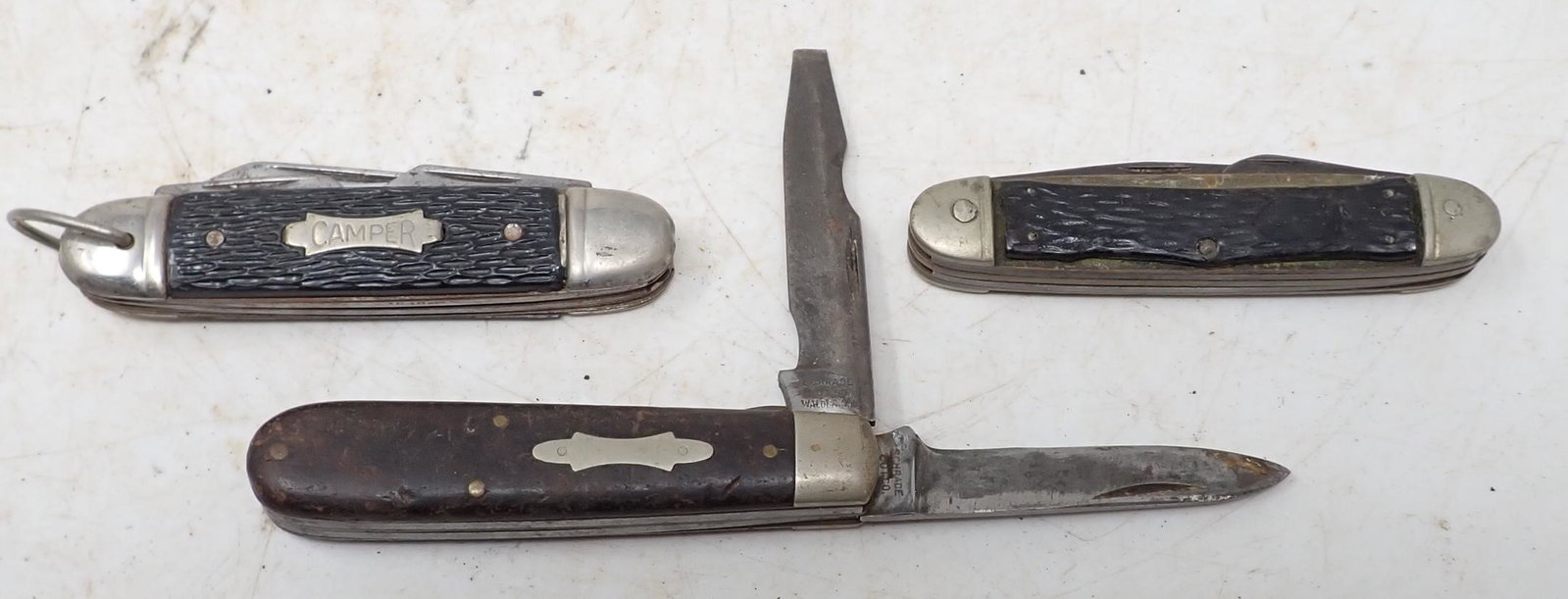 Schrade Camper Pocket Knives: Getting all pictured