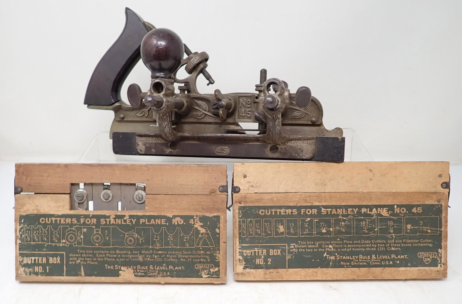 Stanley No. 45 Combination Plane w/ Cutters (1 of 13)