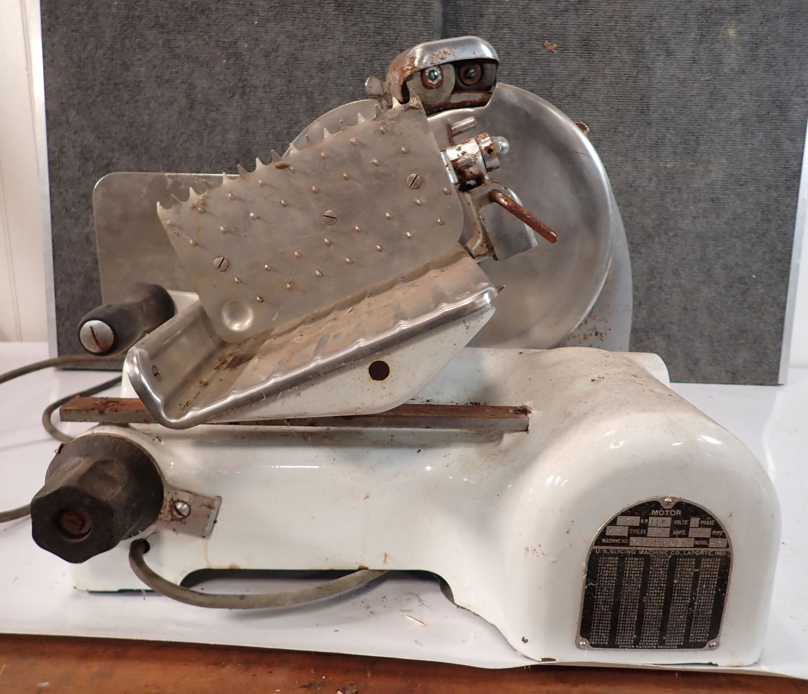 US Berkel Meat Slicer (1 of 4)