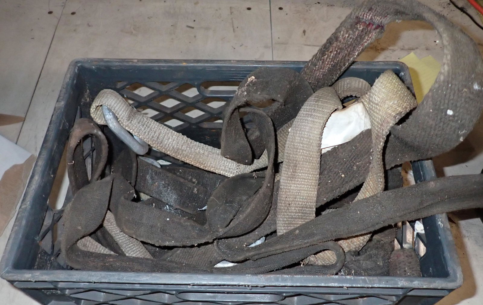 Crate of Nylon Straps (1 of 1)