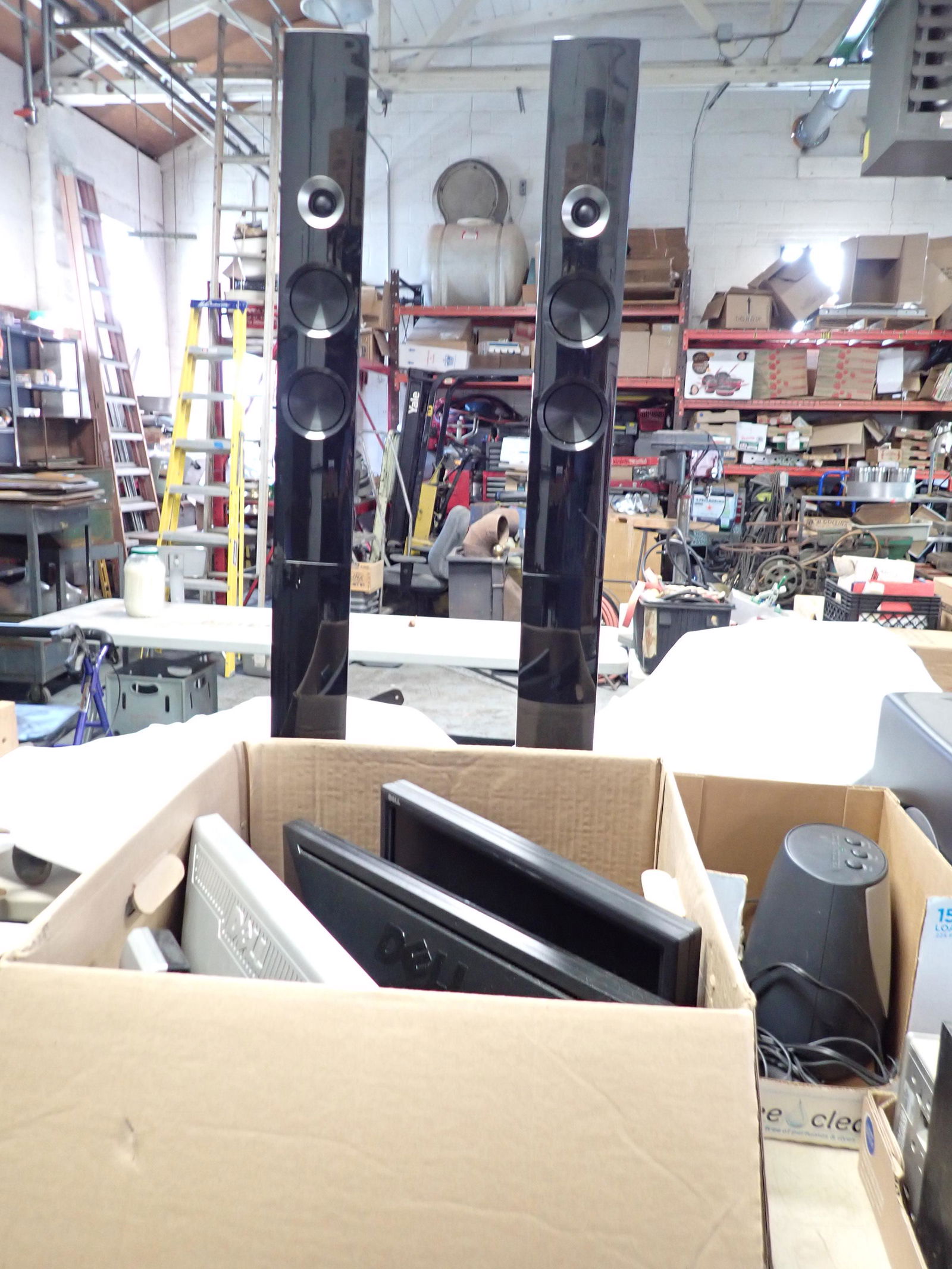 Computer Monitors LG Speakers Misc Electronics (1 of 6)