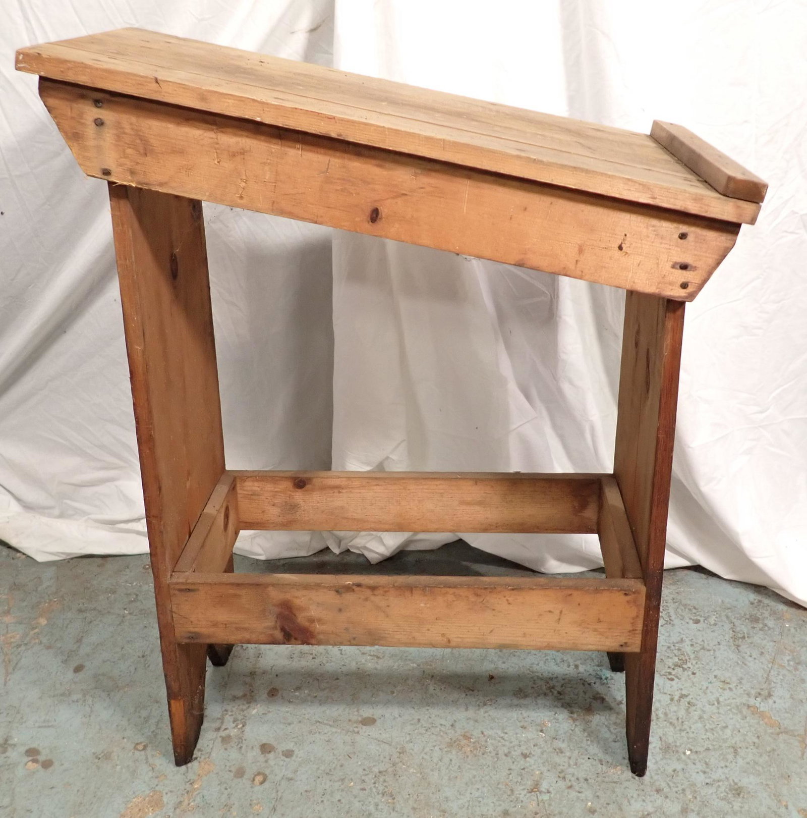 Work Table: Approx 13 3/4" x 27" x 34 1/4" tall. NO SHIPPING