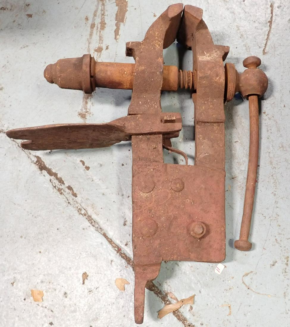 Blacksmith Vise (1 of 3)