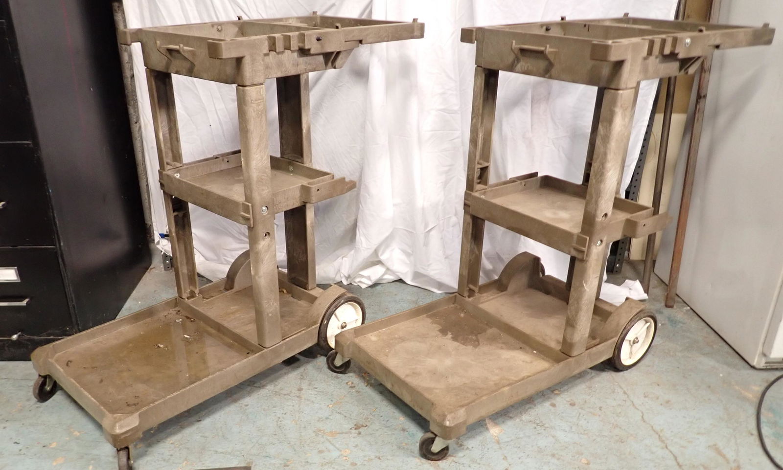 2 Rubbermaid 6150 Janitorial Carts (1 of 2)