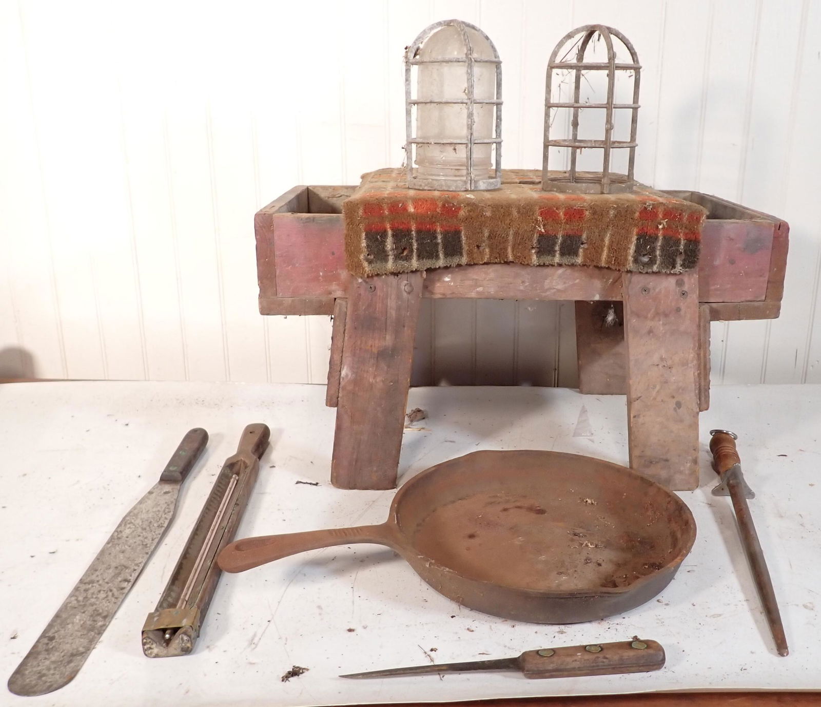 Stool Dexter 24914 Spreader Butcher Knife & Misc (1 of 4)