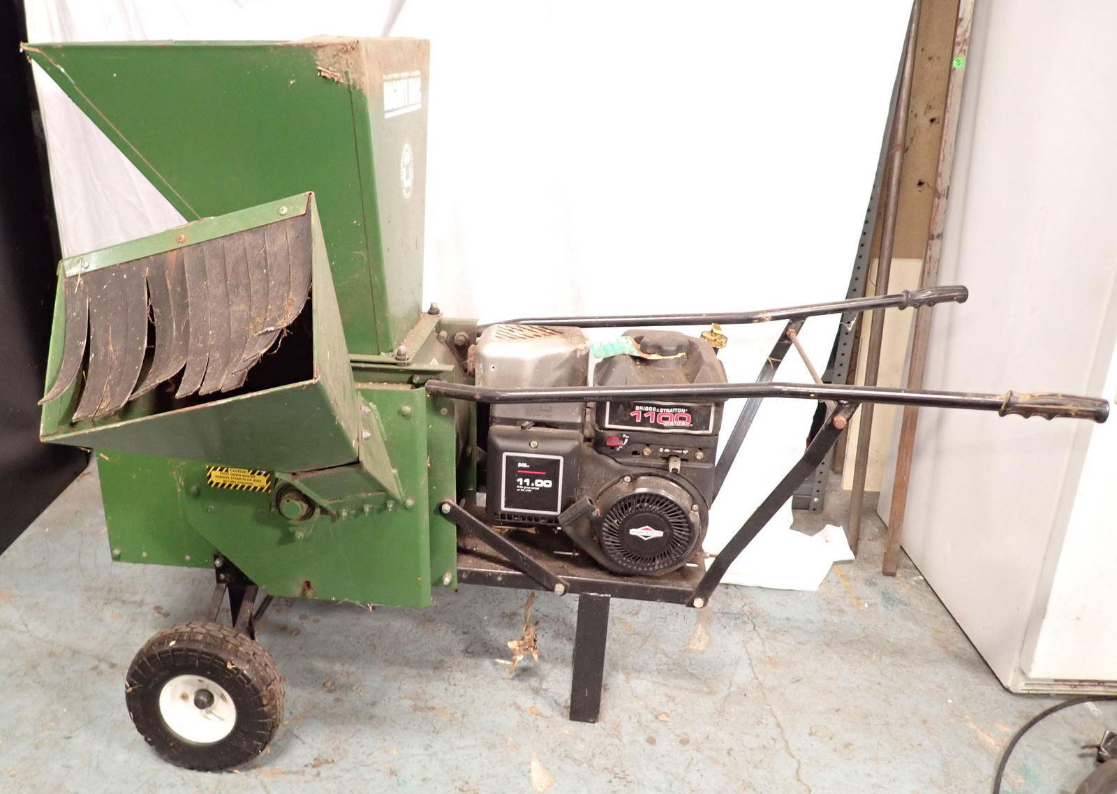 Mighty Mac Chipper Shredder (1 of 7)