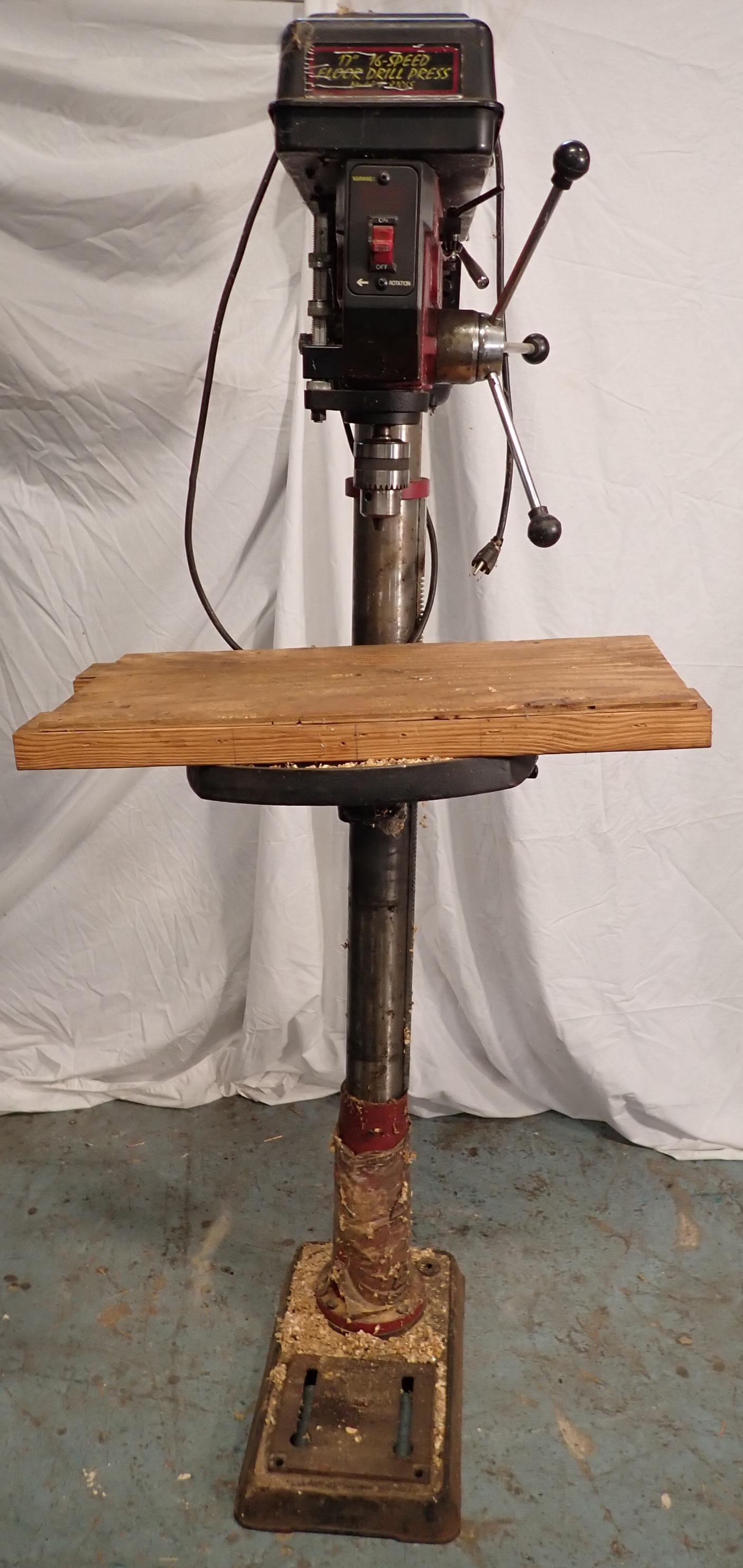 Tradesman Pro 17" 16 Speed Drill Press (1 of 6)